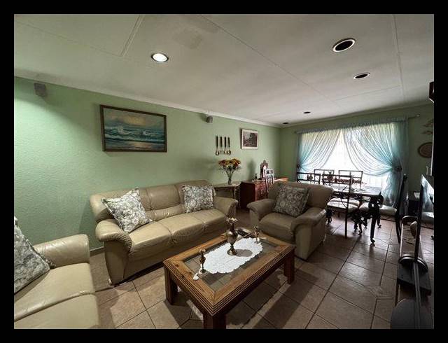 3 BEDROOM HOUSE FOR SALE IN BONAERO PARK